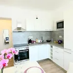 U Louckého Kláštera 2 Kk * Znojmo
