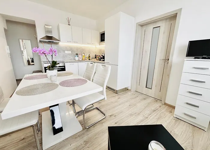 U Louckého Kláštera 2 Kk Appartamento Znojmo